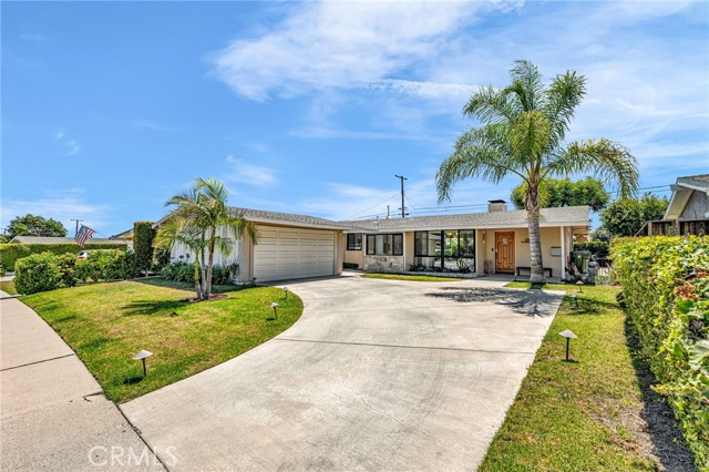 1801 W Chandeleur Drive, San Pedro CA: https://media.crmls.org/medias/a60b5fe1-6fa4-4b73-9a5f-43c6f6bfab1a.jpg