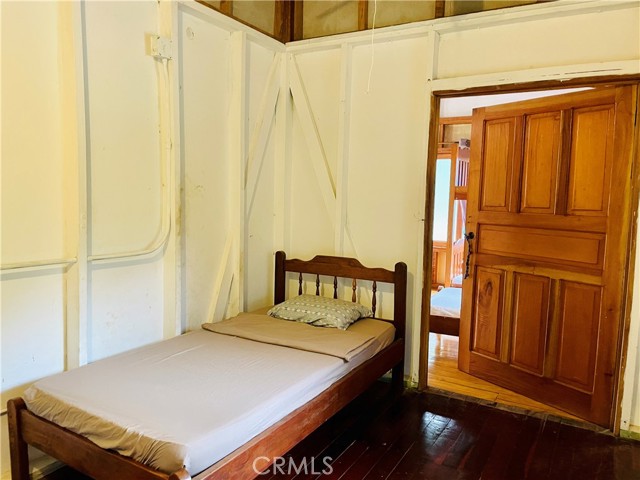 Pavones Hotel single occupancy room
