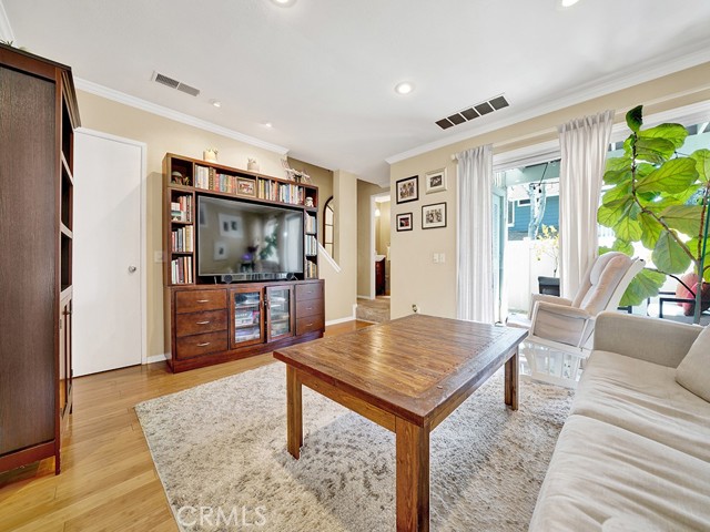 Detail Gallery Image 4 of 20 For 110 Birchwood Ln, Aliso Viejo,  CA 92656 - 3 Beds | 1/1 Baths