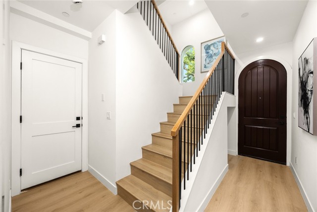 905 sunset Boulevard, Arcadia CA: https://media.crmls.org/medias/a60d30d8-c9db-4d4c-96ea-c26e5c24691c.jpg