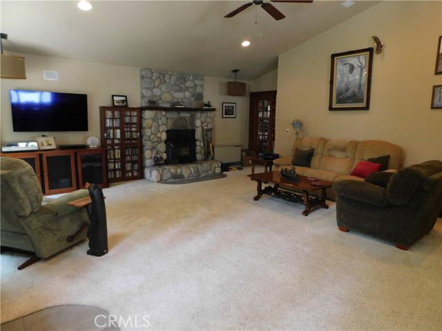 36976 SYCAMORE Drive, Mountain Home Village CA: https://media.crmls.org/medias/a60d77ce-95fe-44df-b459-fd8e4453c3ec.jpg