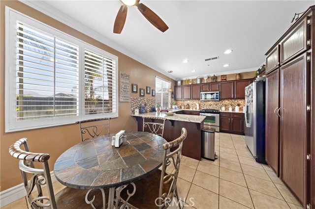 Detail Gallery Image 13 of 43 For 5550 Allendale Dr, Riverside,  CA 92507 - 3 Beds | 2/1 Baths
