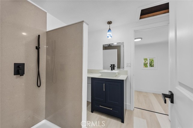 Detail Gallery Image 26 of 40 For 8880 Greenfield Park Dr, Bakersfield,  CA 93307 - 3 Beds | 3/1 Baths