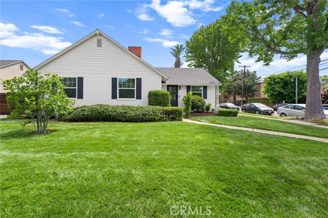3170 Corinth Avenue, Los Angeles CA: https://media.crmls.org/medias/a60e0f1a-5f76-4237-bda1-53e8edc2443e.jpg