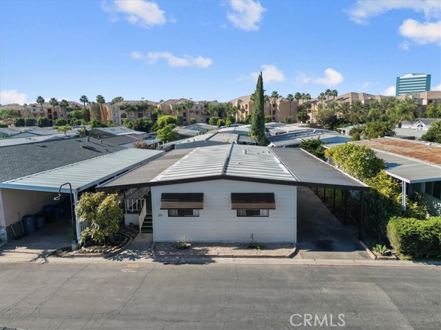 Detail Gallery Image 5 of 36 For 300 N Rampart St #127,  Orange,  CA 92868 - 4 Beds | 2 Baths