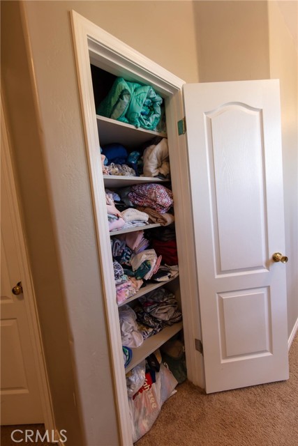 803 Mountain Park Drive, Bakersfield CA: https://media.crmls.org/medias/a60ffca3-6dad-4934-9654-6918186109e0.jpg
