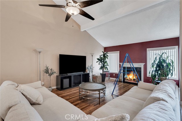 13329 Mission Tierra Way, Granada Hills CA: https://media.crmls.org/medias/a6102bf1-0a09-48af-8f07-3bf0f146b5f5.jpg