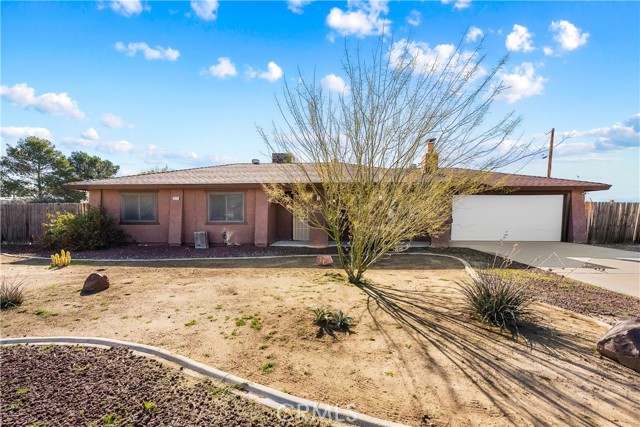 Detail Gallery Image 3 of 42 For 8424 Greenwood, California City,  CA 93505 - 3 Beds | 2 Baths