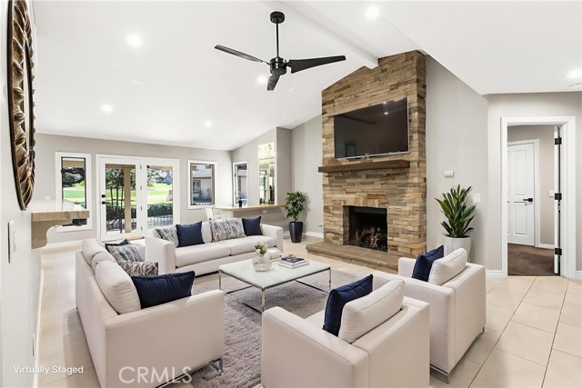 Detail Gallery Image 4 of 66 For 38260 Oaktree, Murrieta,  CA 92562 - 2 Beds | 2/1 Baths