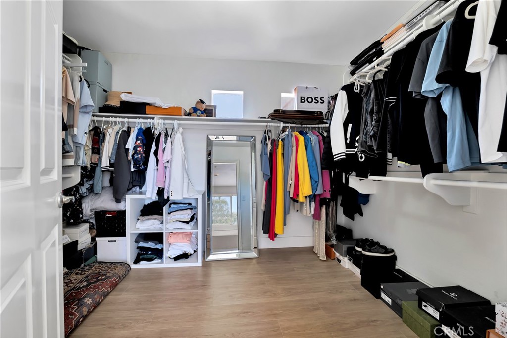 https://media.crmls.org/medias/a610dc4a-55fb-43c5-bddb-b98d03259468.jpg?preset=X-Large