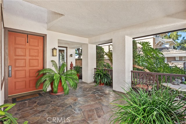 Detail Gallery Image 4 of 63 For 5 Summit Ct, Rancho Santa Margarita,  CA 92688 - 4 Beds | 3/1 Baths