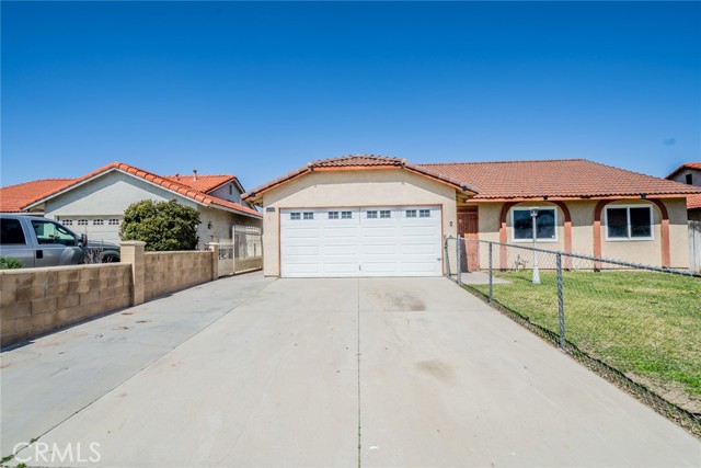 Detail Gallery Image 4 of 38 For 15060 Manzanita Dr, Fontana,  CA 92335 - 3 Beds | 2 Baths