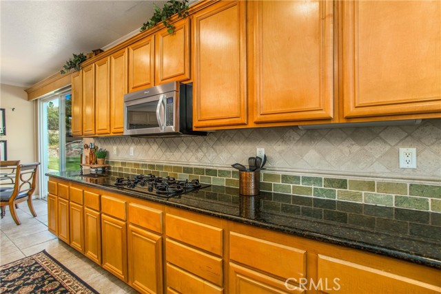 Detail Gallery Image 14 of 72 For 2109 Canyon View Ln, Redlands,  CA 92373 - 4 Beds | 4 Baths