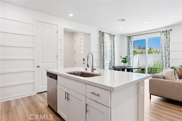 Detail Gallery Image 4 of 75 For 1231 Brush Ck, Rancho Mission Viejo,  CA 92694 - 3 Beds | 2/1 Baths