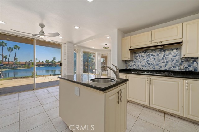 Detail Gallery Image 11 of 12 For 189 Desert Lakes Dr, Rancho Mirage,  CA 92270 - 2 Beds | 2 Baths