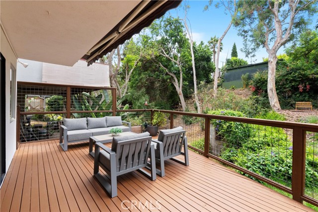 645 Griffith Way, Laguna Beach CA: https://media.crmls.org/medias/a6133a53-adaf-40c1-b121-9b496d3a53bb.jpg