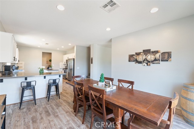 33192 Vermont Road, Temecula CA: https://media.crmls.org/medias/a6137fb9-18d2-4f11-9f59-da0934b594de.jpg