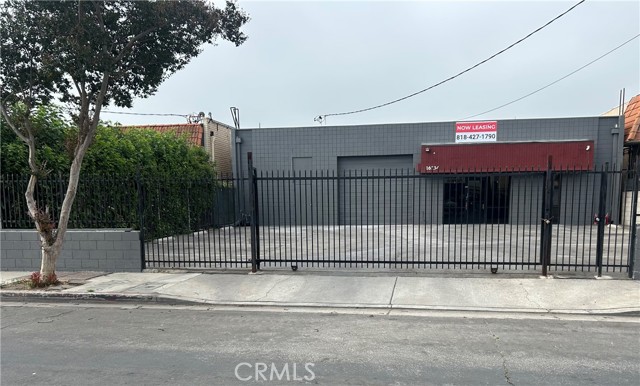 16134 Valerio Street, Van Nuys (los Angeles), California 91406, ,Commercial Lease,For Rent,16134 Valerio Street,CRSR25007821