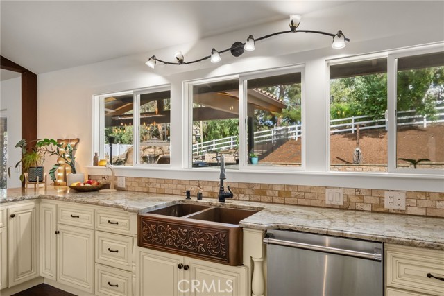 Detail Gallery Image 12 of 66 For 29730 Del Rey Rd, Temecula,  CA 92591 - 4 Beds | 3 Baths