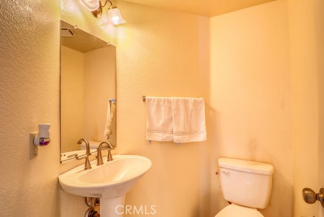 Detail Gallery Image 18 of 59 For 23959 Creekwood Dr, Moreno Valley,  CA 92557 - 4 Beds | 2/1 Baths