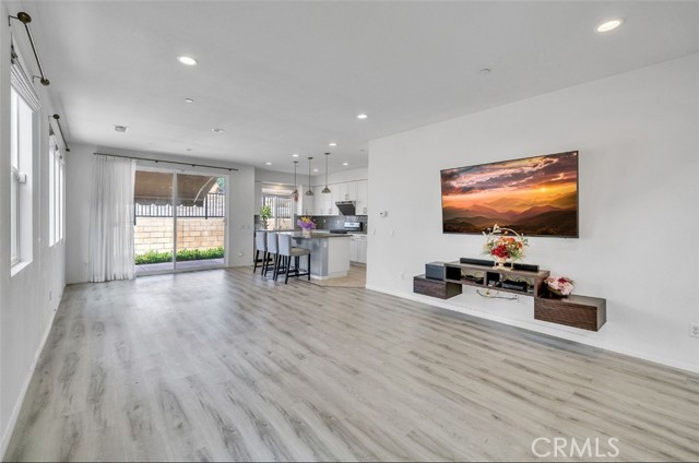 512 Encanto Lane, Monterey Park CA: https://media.crmls.org/medias/a6142d00-153b-4ac8-924e-03f995b5629f.jpg