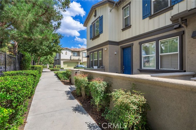 Detail Gallery Image 2 of 16 For 26279 Iris Ave #E,  Moreno Valley,  CA 92555 - 3 Beds | 2 Baths
