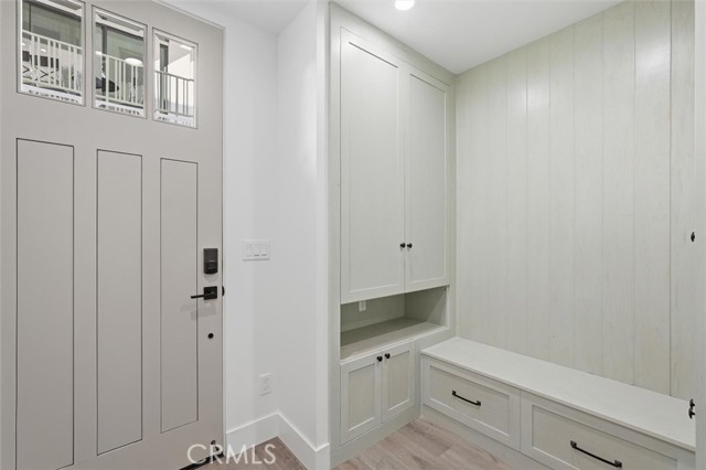 Detail Gallery Image 4 of 45 For 617 N Irena Ave #C,  Redondo Beach,  CA 90277 - 5 Beds | 3/1 Baths