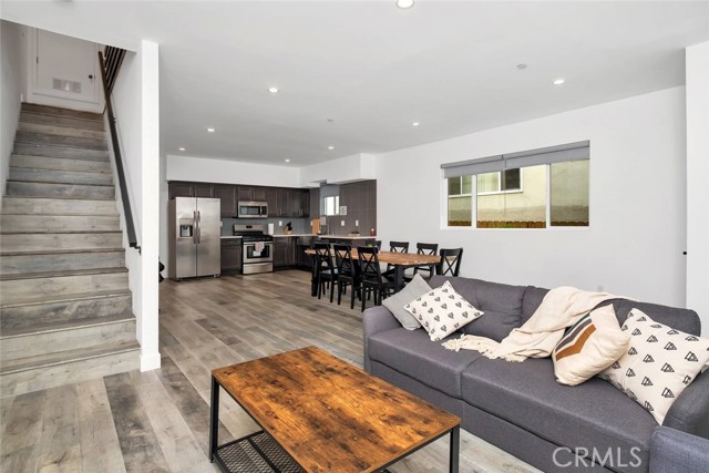 Detail Gallery Image 16 of 36 For 1344 N Kenmore, Los Angeles,  CA 90027 - 3 Beds | 3/1 Baths