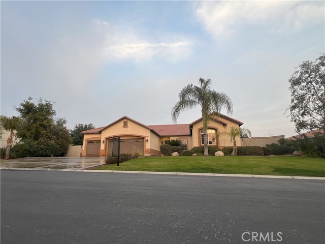 Detail Gallery Image 2 of 70 For 6607 Carracci Ln, Bakersfield,  CA 93306 - 3 Beds | 2 Baths