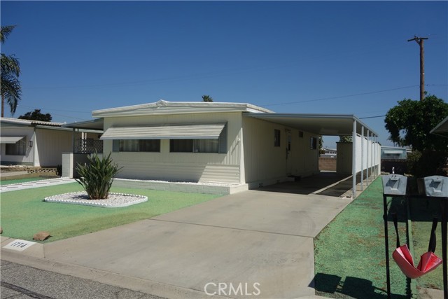 Detail Gallery Image 2 of 27 For 1774 Santiago Way, Hemet,  CA 92545 - 2 Beds | 1 Baths