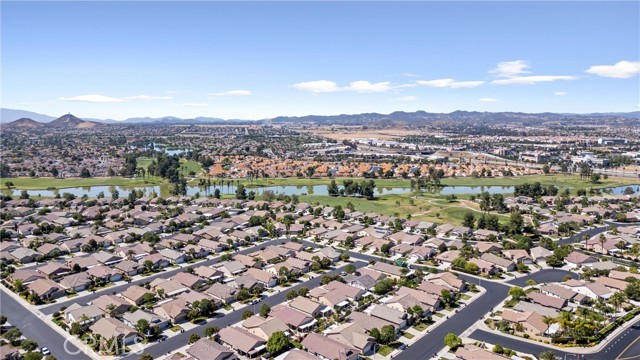 28216 Meadowsweet Drive, Menifee CA: https://media.crmls.org/medias/a617e3c5-e665-47e7-81d6-8eac3525d029.jpg