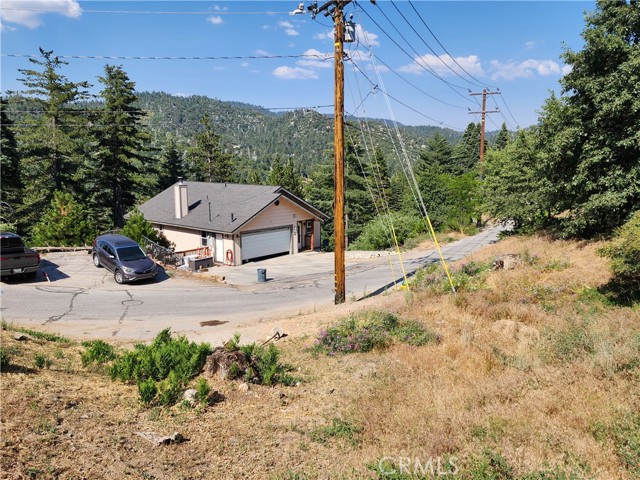 Detail Gallery Image 10 of 17 For 2344 Deep Creek Dr, Running Springs,  CA 92382 - – Beds | – Baths