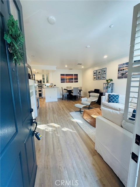 120 Jadestone, Irvine CA: https://media.crmls.org/medias/a6186835-f4a0-4579-9562-169b167410c7.jpg