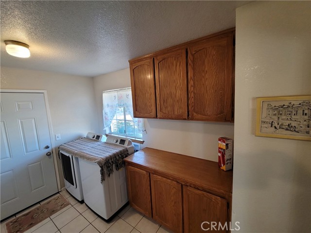 21291 Ramona Avenue, Apple Valley CA: https://media.crmls.org/medias/a618e98c-02f0-45de-a210-b45f5b09351f.jpg