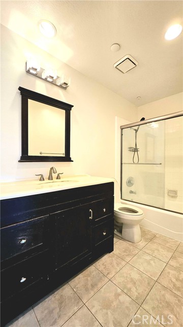 Detail Gallery Image 7 of 22 For 11620 Warner Ave #624,  Fountain Valley,  CA 92708 - 2 Beds | 2 Baths