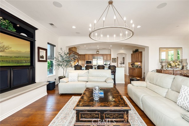 33260 Susan Grace Court, Temecula CA: https://media.crmls.org/medias/a61a5c55-0be3-4a48-a0e1-8d3bc514583e.jpg