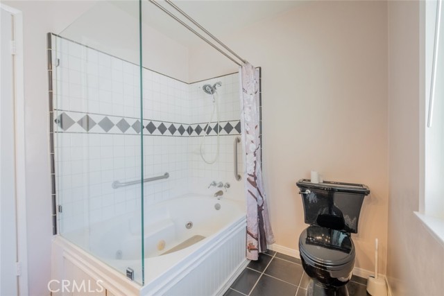 19941 Hiawatha Street, Chatsworth CA: https://media.crmls.org/medias/a61a82f1-604f-4a44-bc1f-69d6214d07b3.jpg