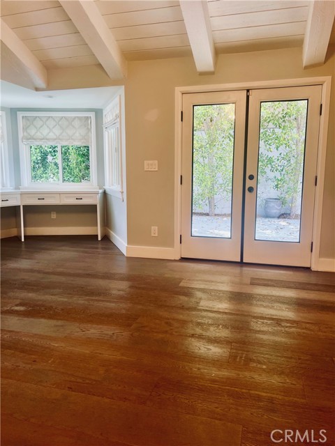 1856 9th Street, Manhattan Beach CA: https://media.crmls.org/medias/a61afcba-49a0-4312-9d71-7f095a3c32b3.jpg