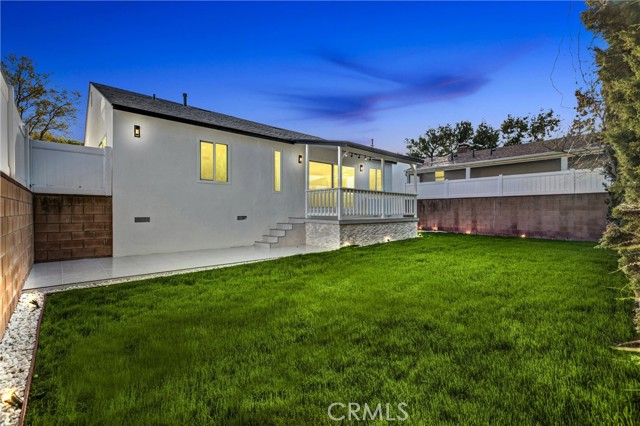 Detail Gallery Image 2 of 43 For 13021 Killion St, Sherman Oaks,  CA 91401 - 3 Beds | 2/1 Baths