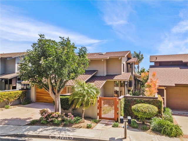 4 Woodhaven, Laguna Niguel CA: https://media.crmls.org/medias/a61bdd4c-432d-41ec-bff4-46defb01ee97.jpg