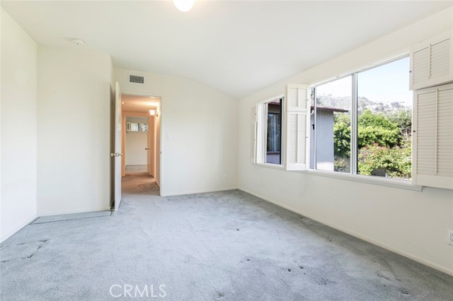 1558 Hillcrest Avenue, Glendale CA: https://media.crmls.org/medias/a61c8e47-e54c-423a-b2a4-3e18fef45325.jpg