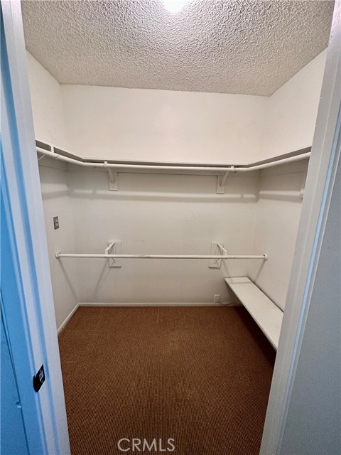 MASTER WALK IN CLOSET