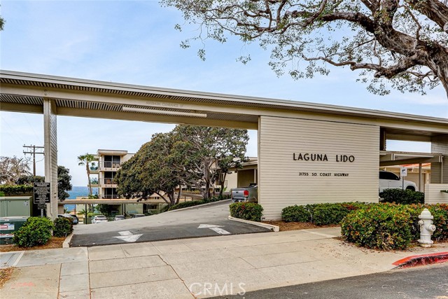 31755 Coast Hwy., Laguna Beach CA: https://media.crmls.org/medias/a61cdde7-9281-4b82-89a2-d7fd82ce4143.jpg