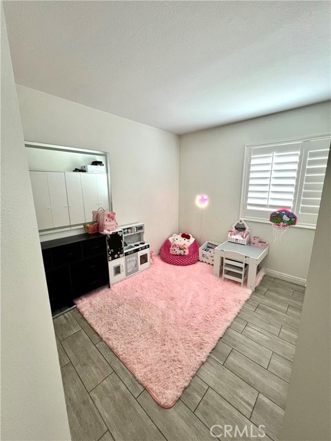 Image 11 of 18 For 25291 Maxy Drive