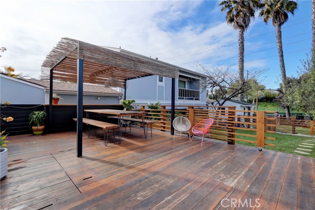 662 Rosecrans Avenue, Manhattan Beach, California 90266, 2 Bedrooms Bedrooms, ,1 BathroomBathrooms,Residential,Sold,Rosecrans,PW21211471