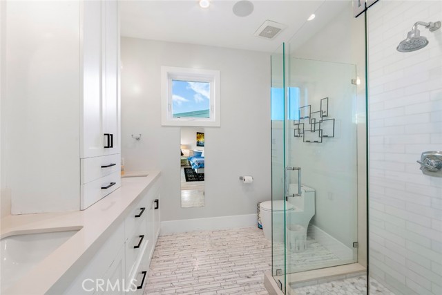 417 E Bay, Newport Beach CA: https://media.crmls.org/medias/a61eb41e-f93e-43f0-874e-dc2971018d2f.jpg