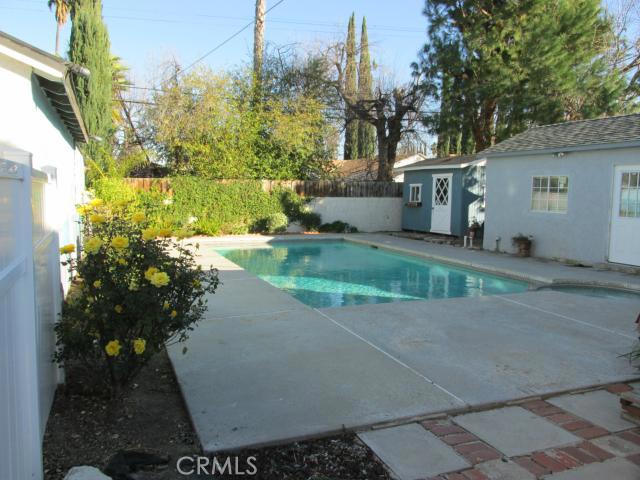 Detail Gallery Image 5 of 24 For 5056 Newcastle Ave, Encino,  CA 91316 - 3 Beds | 2 Baths