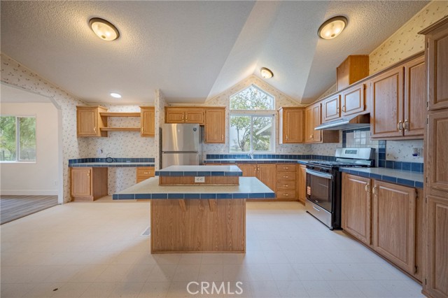 4000 Mariposa Way, Merced CA: https://media.crmls.org/medias/a61fb1e3-b524-458b-84f5-060e649feb62.jpg