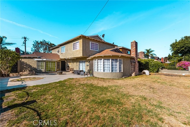 Detail Gallery Image 2 of 7 For 296 E Marker St, Long Beach,  CA 90805 - 6 Beds | 4 Baths