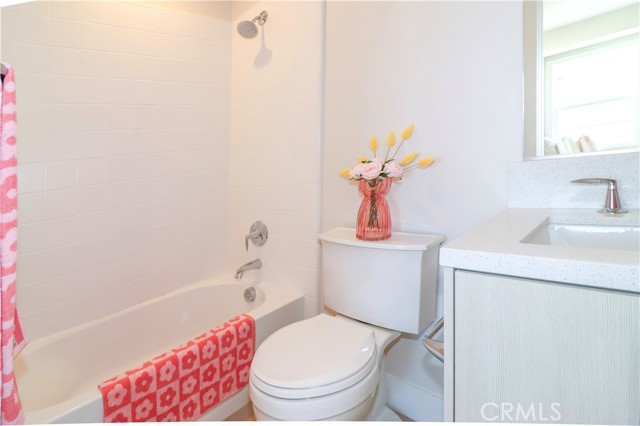 390 Riverbend, Lake Forest CA: https://media.crmls.org/medias/a622e018-47f5-4d3b-8670-95578e783552.jpg
